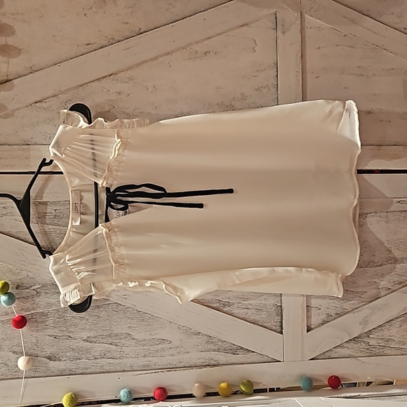 LOFT Sleeveless blouse size S .  off white color. - Picture 1 of 11